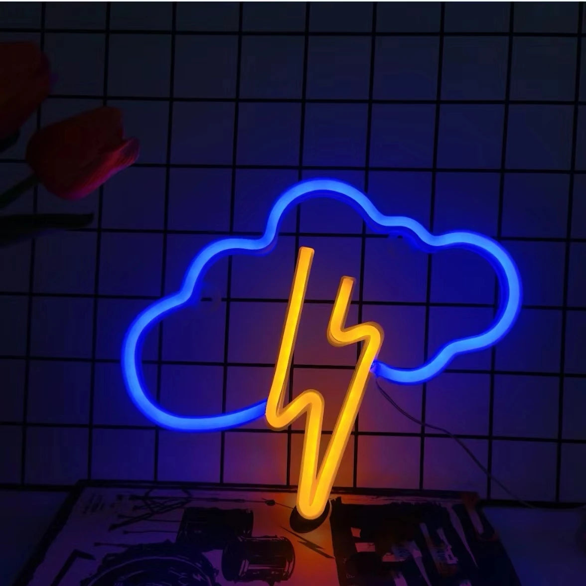 Lampe Néon Nuage & Éclair – Ambiance Gaming & Déco Électrisante
