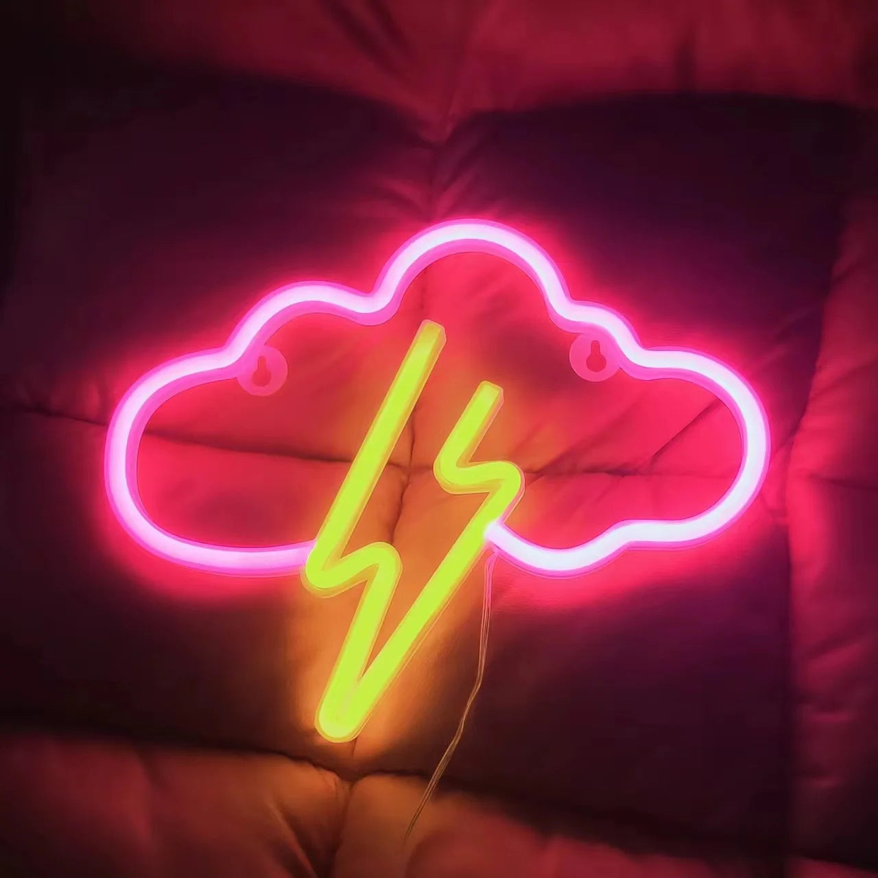 Lampe Néon Nuage & Éclair – Ambiance Gaming & Déco Électrisante